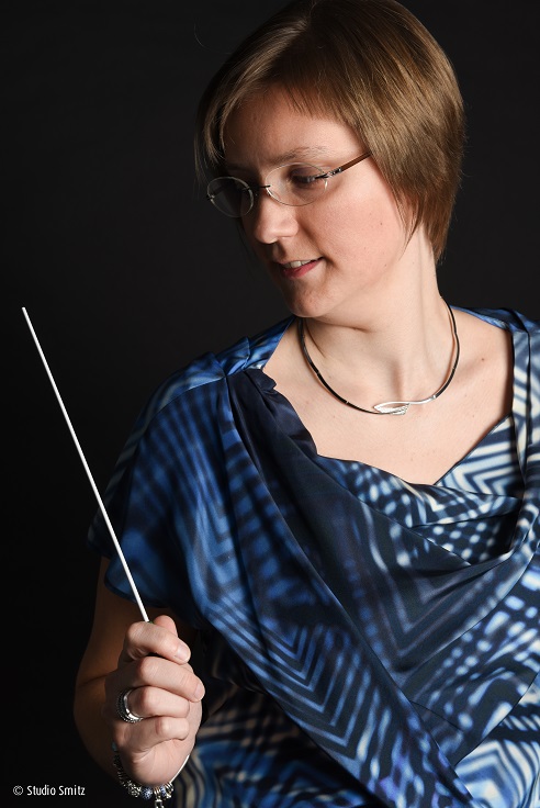 Severine Sierens - Dirigente harmonie Concordia Waarschoot